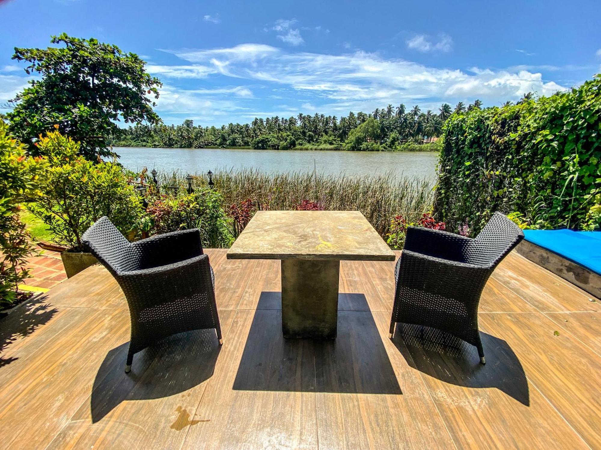 Waterland Hotel Негомбо Екстериор снимка